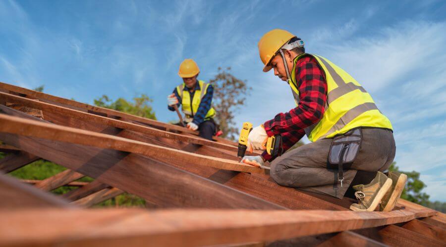 Professional Flat Roofing Installation services in Calumet, MI